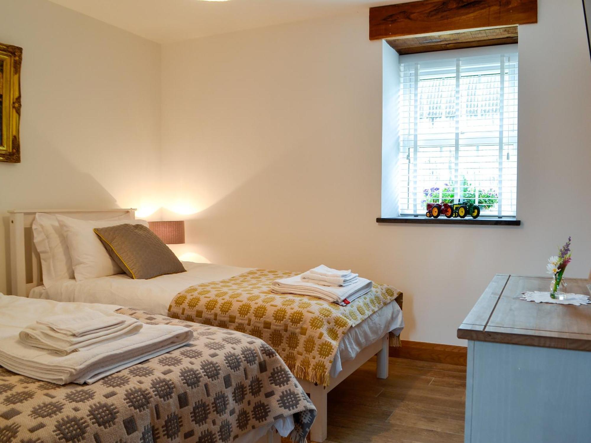 Sgubor Llwyndu Villa Betws  Kültér fotó