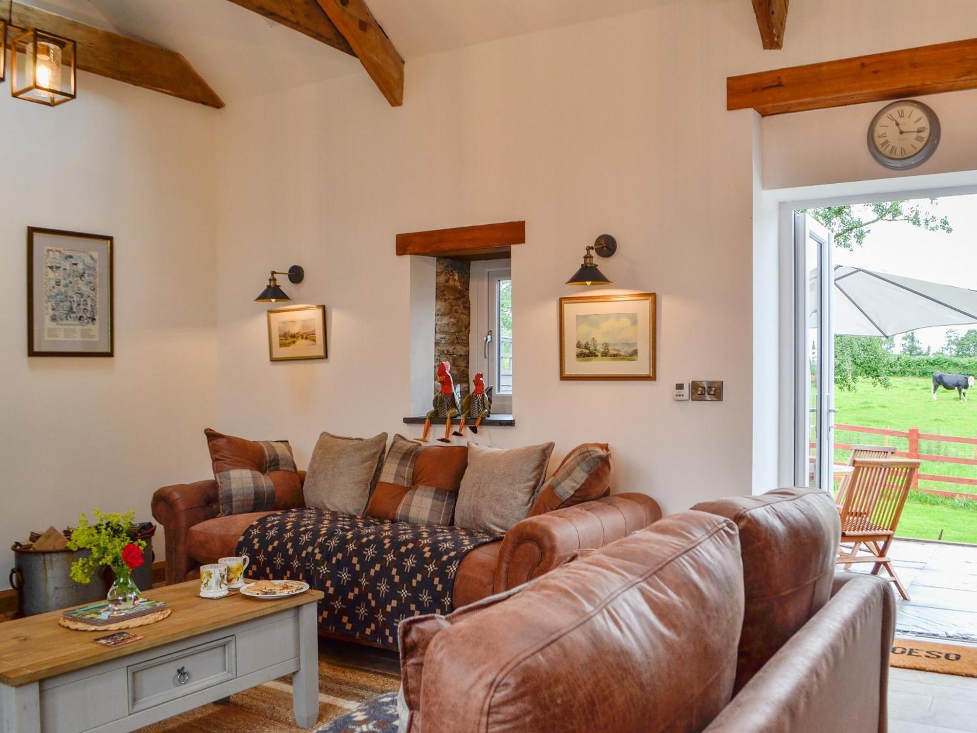 Sgubor Llwyndu Villa Betws  Kültér fotó